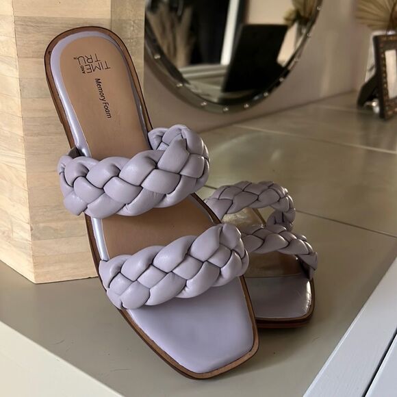Criss Cross Slides Slip on Arch Support Sandals Memory Foam Flat Sandal size 9 - Picture 2 of 2